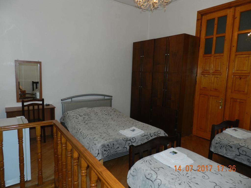 Room 404 Guest House Tbilisi Exterior foto